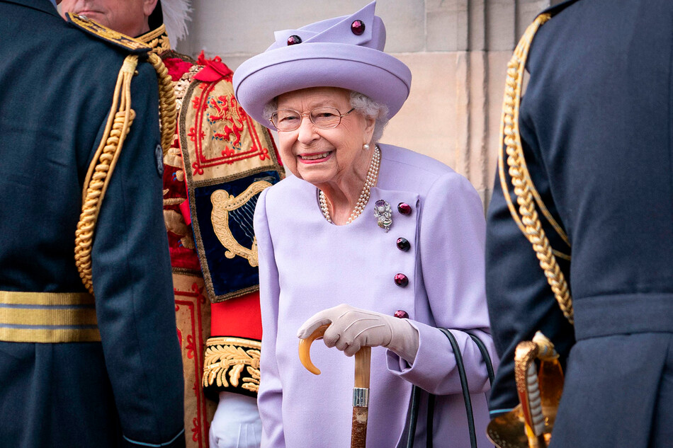 Из-за плохого самочувствия Елизаветы II изменили королевский кодекс