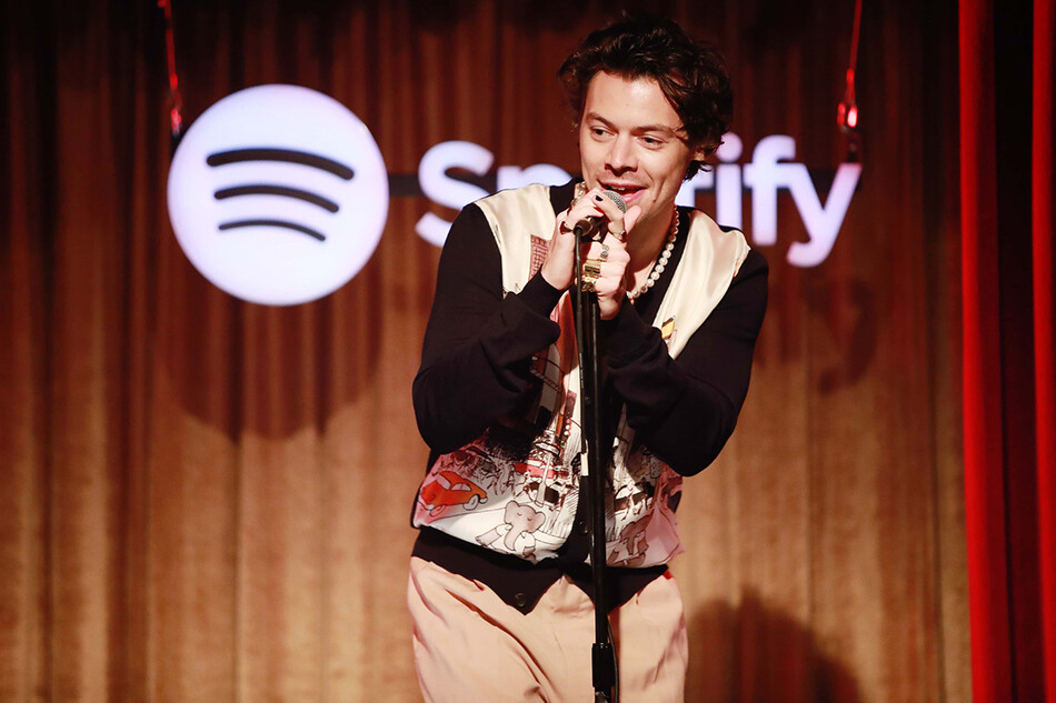 Гарри Стайлс вошёл в историю Spotify, побив рекорд прослушиваний песни за один день