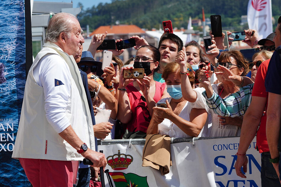 Хуан Карлос I впервые за два года после изгнания посетил родную Испанию