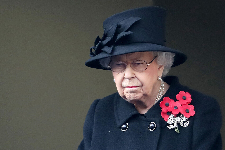 Елизавета II на Национальной службе памяти в Кенотафе, Уайтхолл 14 ноября 2021 года в Лондоне, Англия