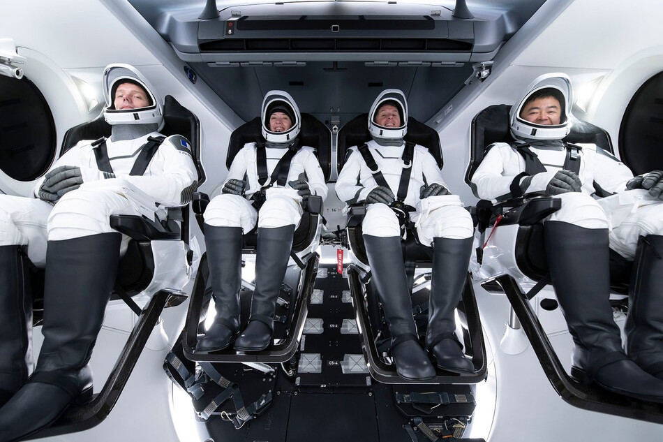 Космонавты SpaceX Crew Dragon 2