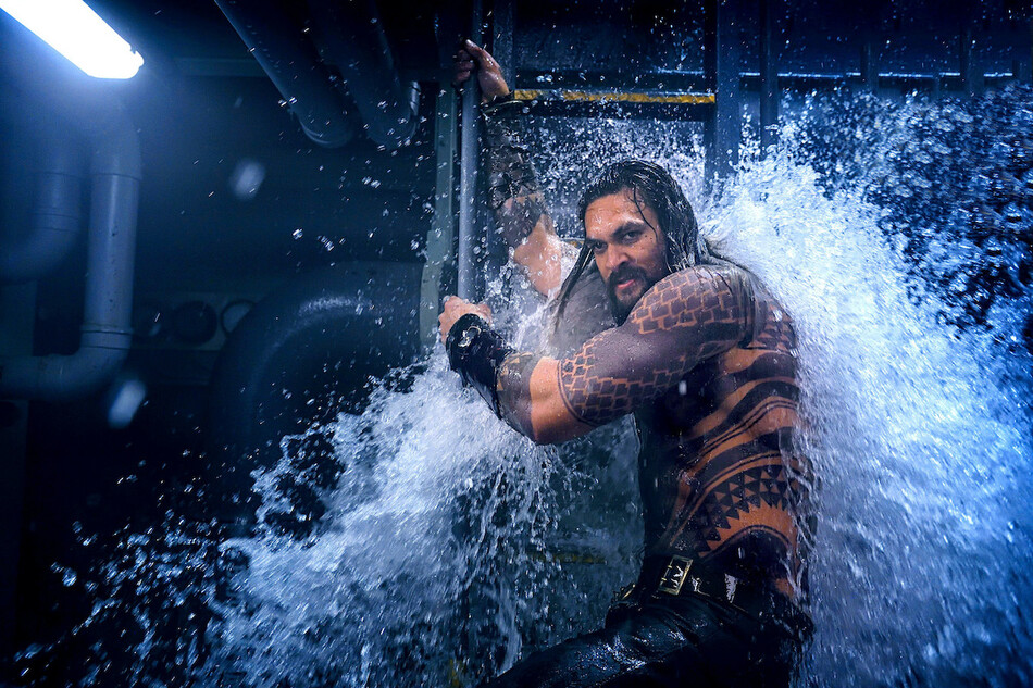 На съёмках первого &laquo;Аквамена&raquo; Джейсон Момоа сильно рисковал здоровьем в подводных сценах. Что изменилось в новой части?