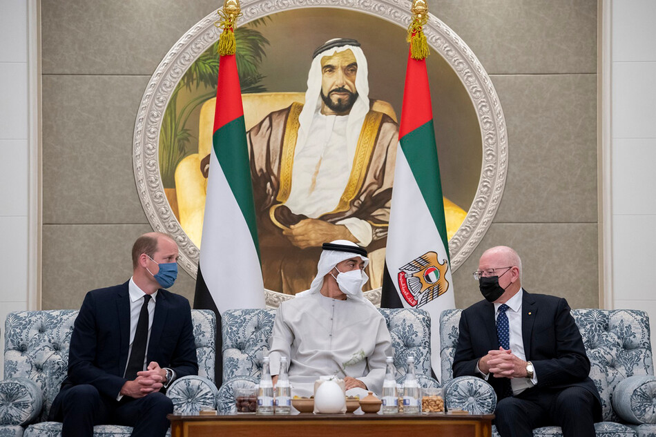 Герцог Кембриджский, принц Уильям выразил соболезнования новому президенту ОАЭ Мохаммеду бен Заиду Аль Нахайяну в связи со смертью президента шейха Халифы бен Заида Аль Нахайяна в Абу-Даби, ОАЭ, 16 мая 2022 года