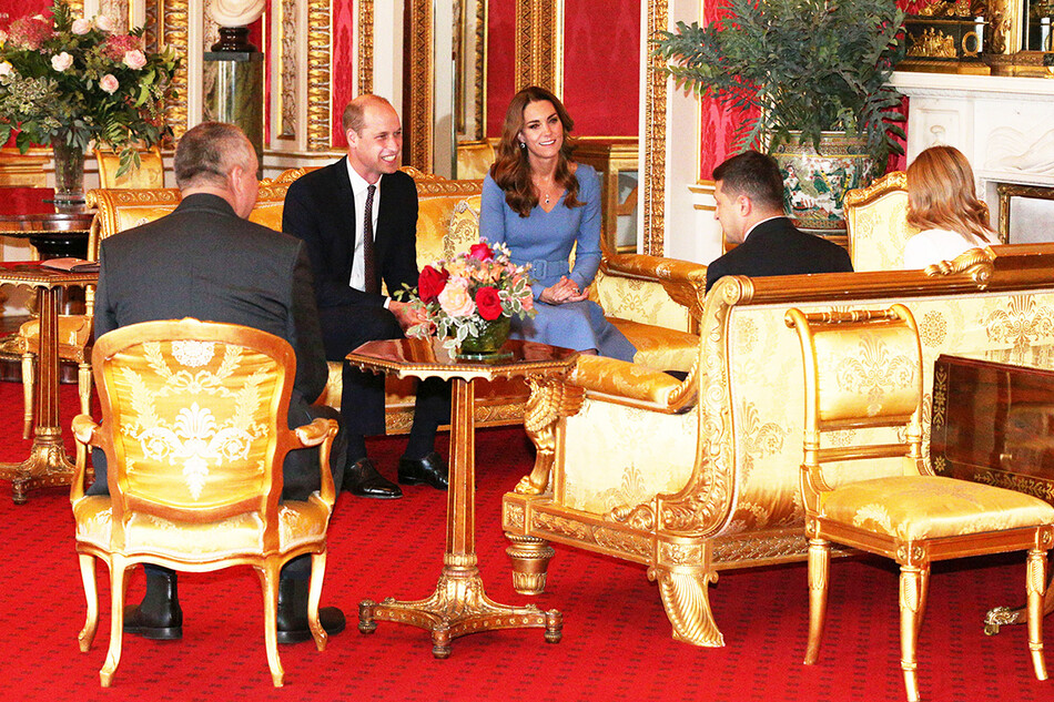 Принц Уильям и Кейт Миддлтон встречаются  с президентом Украины Владимиром Зеленским и его женой Еленой Зеленской, в 2020 году в Букингемском дворце, Англия