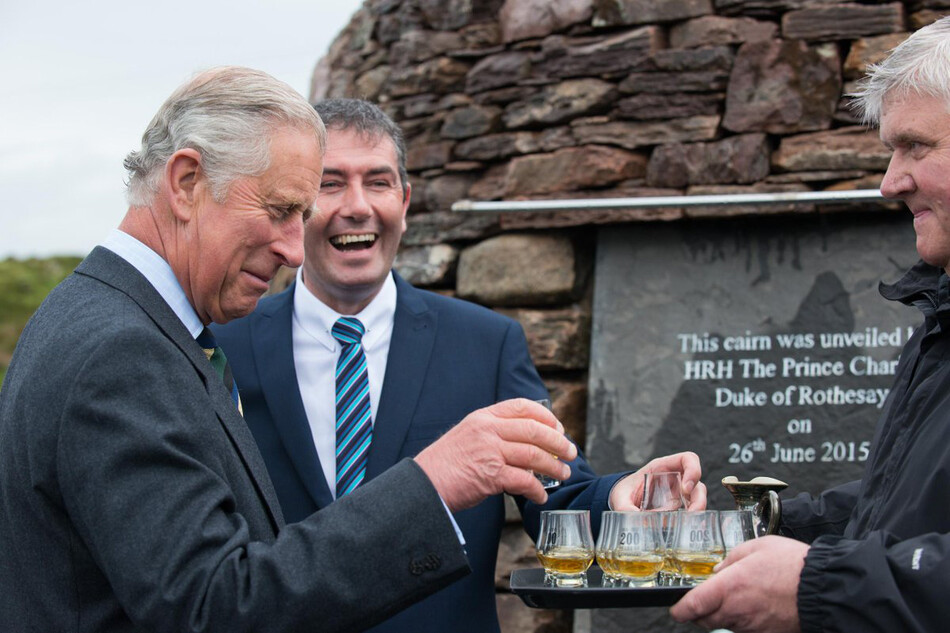 Принц Чарльз, ликеро-водочный завод Laphroaig, остров Айлей, Шотландия, 2015 г.