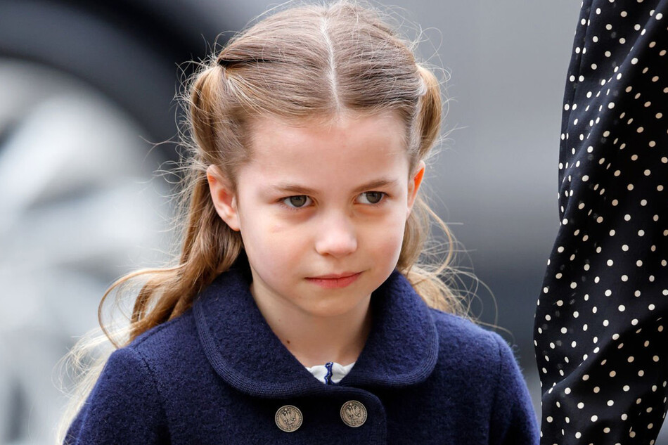 Принцесса Шарлотта Кембриджская во время службы в честь Дня памяти принца Филиппа, герцога Эдинбургского, в Вестминстерском аббатстве в центре Лондона 29 марта, 2022
