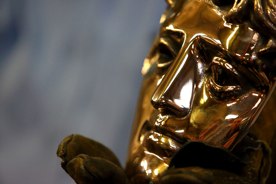 Маски BAFTA выкована перед церемонией вручения наград EE British Academy Film Awards в New Pro Foundry 4 февраля 2016 года в Вест-Дрейтоне, Соединенное Королевство