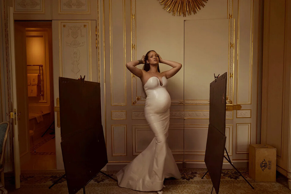 Беременная Рианна снялась для обложки журнала Vogue