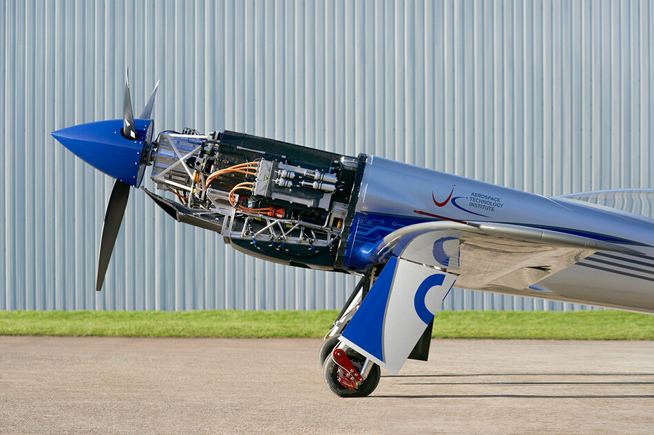 Самолет Rolls-Royce электрический двигатель