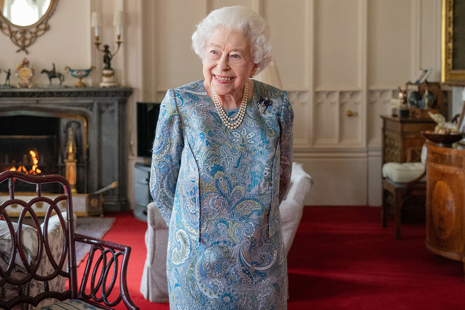 Королева Елизавета II&nbsp; в Виндзорском замке 28 апреля 2022 года в Виндзоре, Англия