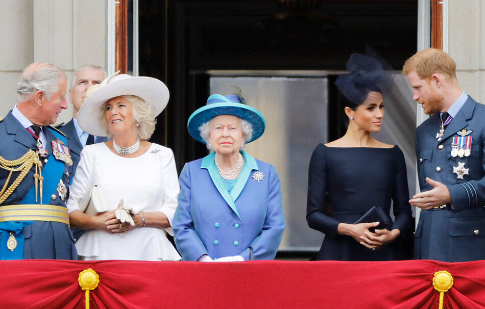 Члены королевской семье на балконе Букингемского дворца, 2018