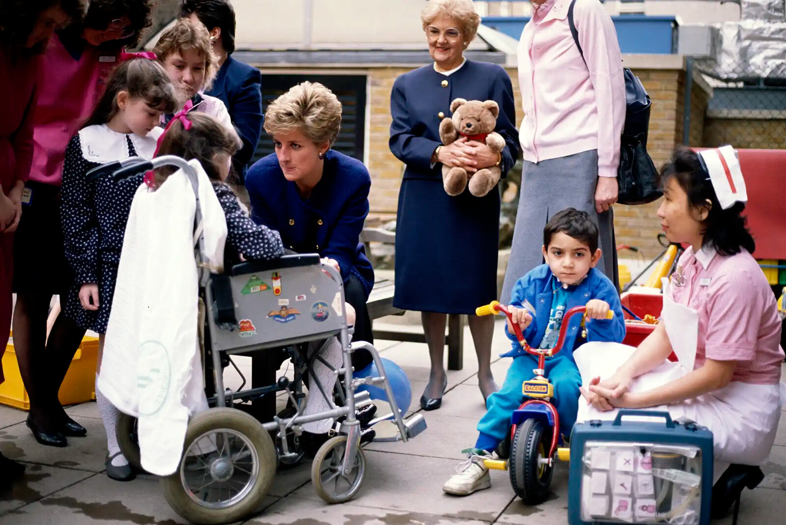 Капсула времени принцессы Дианы найдена спустя 30 лет