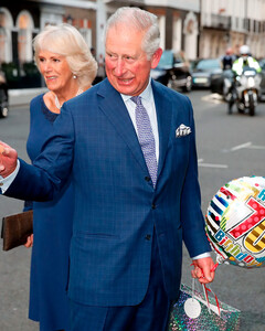 Великобритания готовится к празднованию 75-летия короля Карла III