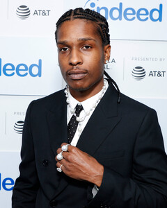 A$AP Rocky обвинили в том, что он якобы стрелял в бывшего друга во время ссоры в Голливуде