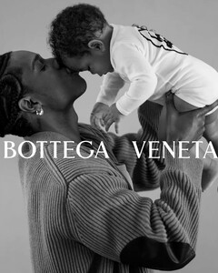 Такие маленькие, а уже модели: дети Рианны и A$AP Rocky снялись в кампании Bottega Veneta