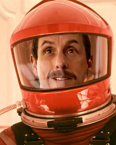 Netflix показали тизер нового фильма «Космонавт» с Адамом Сэндлером в главной роли