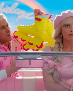 Марго Робби и Райан Гослинг отправляются в реальный мир в новом трейлере к фильму «Барби»