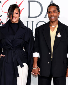 Лучшие наряды звезд на церемонии вручения премии CFDA Awards 2025