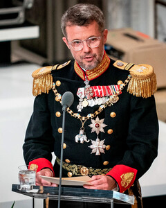 Наследный принц Дании Фредерик впервые прокомментировал решение Маргрете II лишить своих внуков титулов