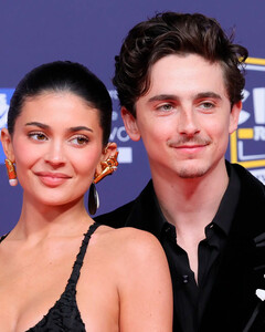 Вопреки слухам: Кайли Дженнер и Тимоти Шаламе всё ещё вместе