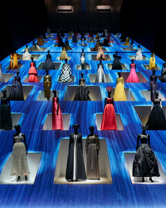 Dior открыл выставку-ретроспективу в Музее современного искусства в Токио