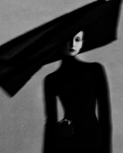 Dior представил трёхтомник снимков Сары Мун Dior by Sarah Moon