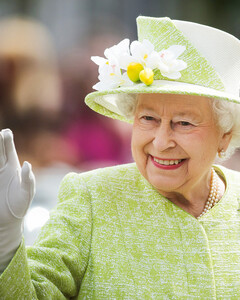 Королева Елизавета II нашла способ не нарушать пасхальные традиции