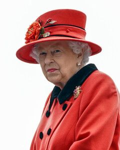 Близкий друг Меган Маркл возмутился, что королева не осудила расизм во дворце