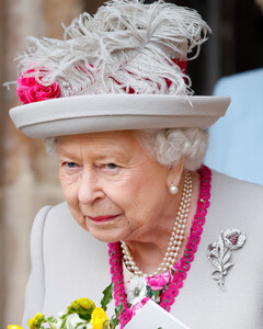 Почему Елизавета II не отмечает свой день восшествия на королевский престол?