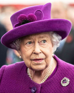 Королева останется без праздника: парад в честь её Дня рождения отменили