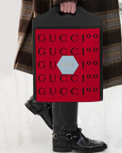Gucci и Facebook подали совместный иск против продавца подделок в соцсетях