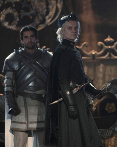 HBO планирует снимать новые спин-оффы к «Игре престолов» после успеха «Дома дракона»