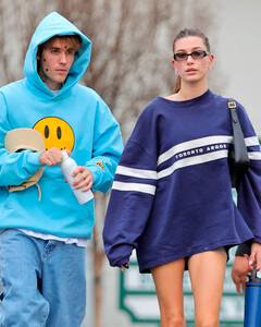 «Что моё, то твоё»: Хейли и Джастин Бибер носят вещи друг друга