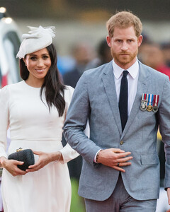 «Вздохнули с облегчением» : королевская семья рада, что Гарри и Меган не приедут на поминальную службу в честь принца Филиппа