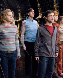 «Возвращение в Хогвартс»: фанаты Гарри Поттера радуются выходу тизера