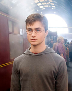 «Гарри Поттер» возвращается: франшиза о мальчике-волшебнике получит продолжение