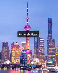 Tommy Hilfiger поворачивается в Азию