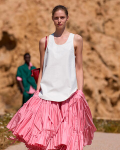 Jacquemus возвращается к своим истокам в новой коллекции весна/лето 2027