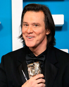 Пластический хирург прокомментировал «кардинальное преображение» Джима Керри