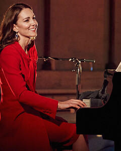 Кейт Миддлтон сыграла на фортепиано на Рождественском концерте в Вестминстерском аббатстве