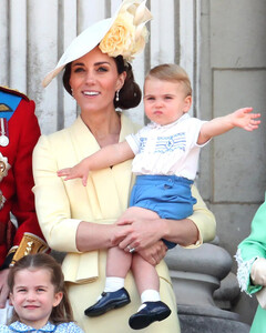 Кейт Миддлтон поделилась новым фото принца Луи в честь его Дня рождения