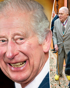 «Они красивые!»: король Карл III похвалил художника Дэвид Хокни за его ярко-жёлтые «галоши»