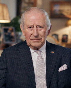 Почему король Карл III не раскрывает тип своего рака?