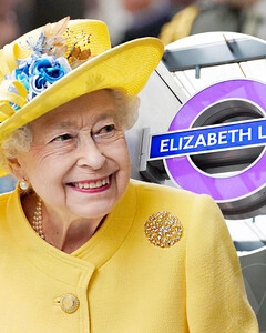 «Мы поедем, мы помчимся!»: королева Елизавета II открыла новую станцию метро «Элизабет Лайн» в Лондоне