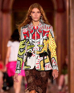 Louis Vuitton Cruise 2027: Николя Жескьер посвятил новую коллекцию Нью-Йорку