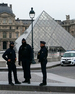 Лувр взялся за обновление системы безопасности