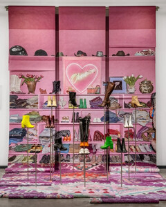 Maison Margiela открыли выставку Tabi: Collectors Exhibition в Китае