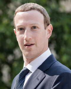 Марк Цукерберг готовится к ребрендингу Facebook
