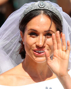 «Всё, что я хотела, это мимозу и круассан»: Меган Маркл рассказала о свадьбе с принцем Гарри