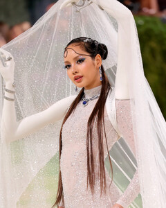 Главный аксессуар Met Gala 2026 — руки